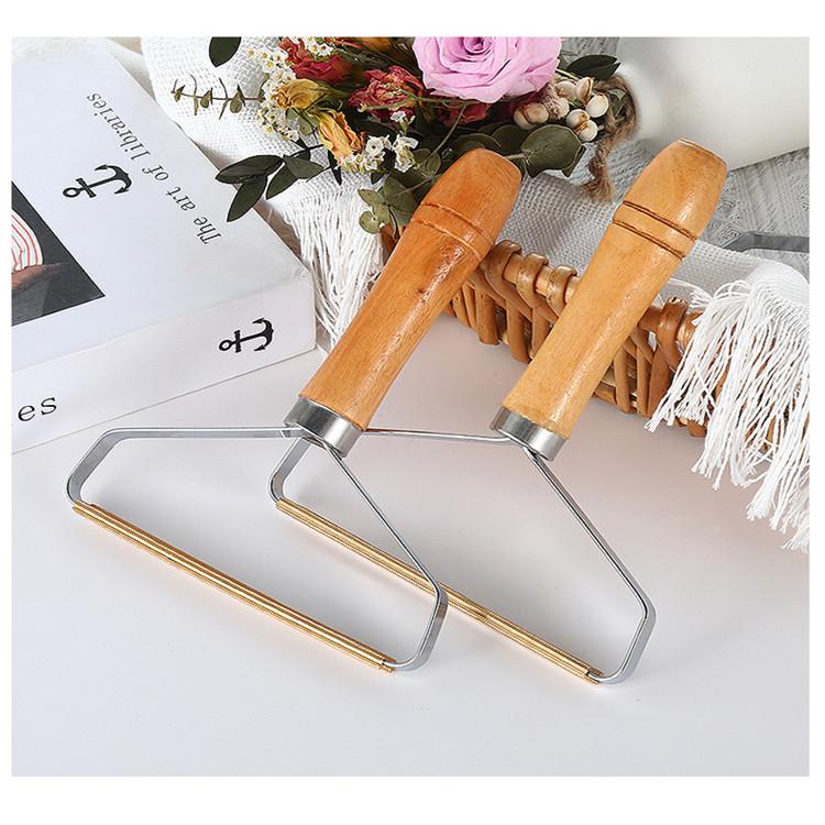 Wood Handle Scraper Reuse And Easy To Carry Manual Shaver Double-Sided Hair Remover Pet Clothes Hair Remover